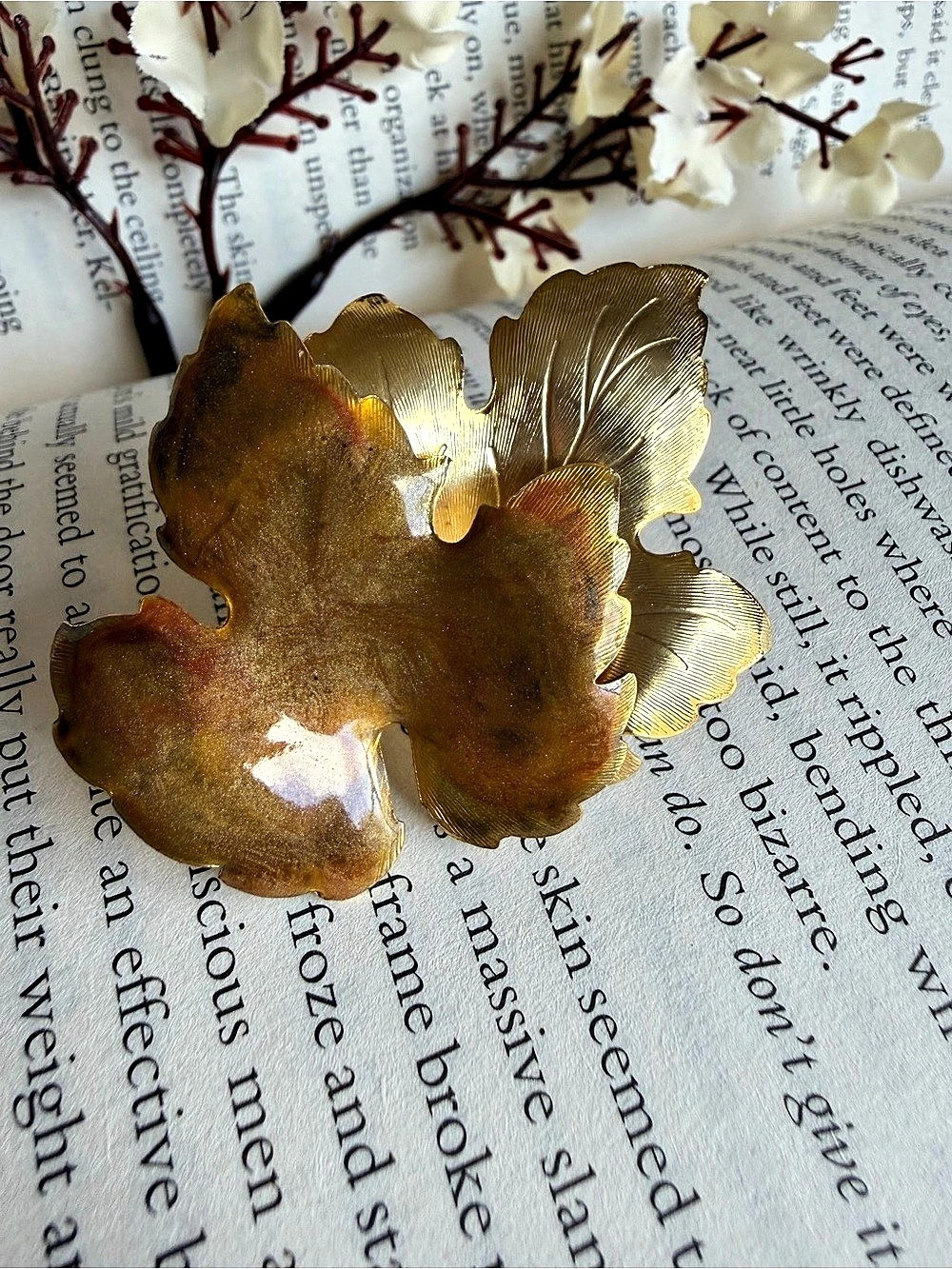 Floral Leaf Brooch in Gold & Brown Like New - Picture 2 of 4